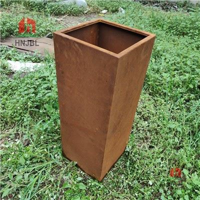 JARDINIÈRES EN ACIER CORTEN