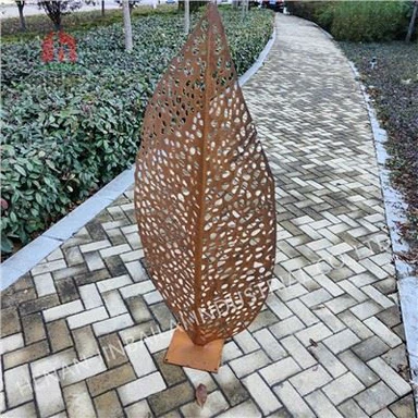 Sculpture en feuille d'acier corten d'art de la vie de la pelouse