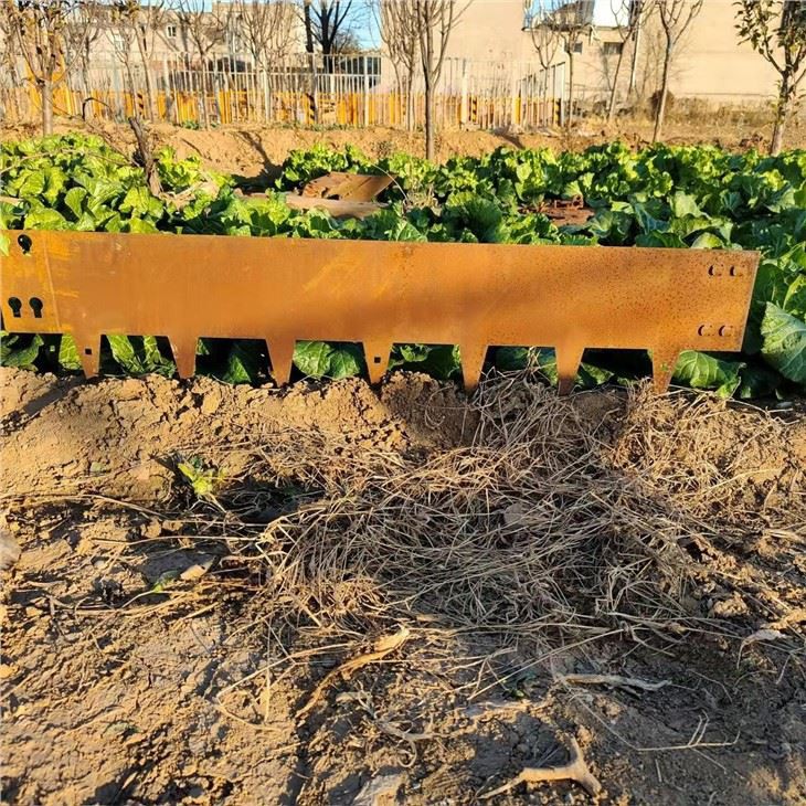Flexible Garden Edge System