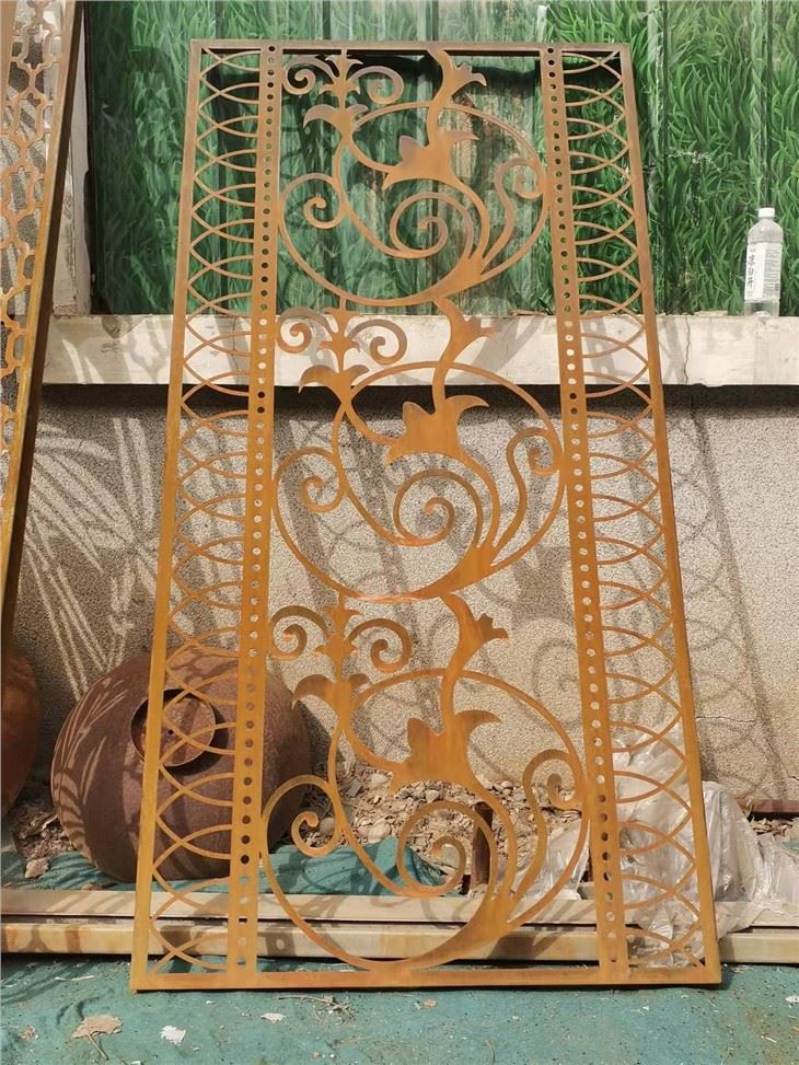 Panneaux de clôture en acier Corten et barrière visuelle