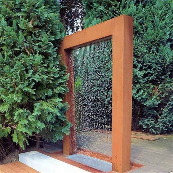 Modern Water Feature For Ornamental Garden