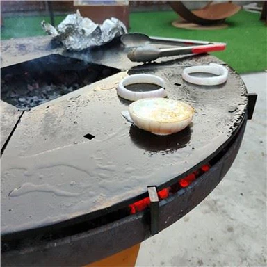 Barbecue au charbon de bois en acier CORTEN