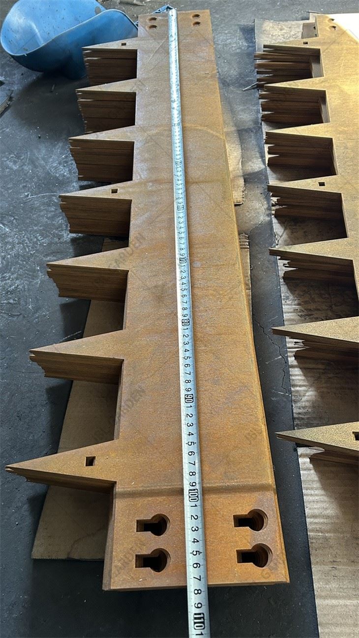 GARDEN STAKES EDGING