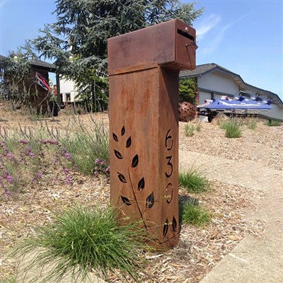 Boîte à lettres métallique autoportante